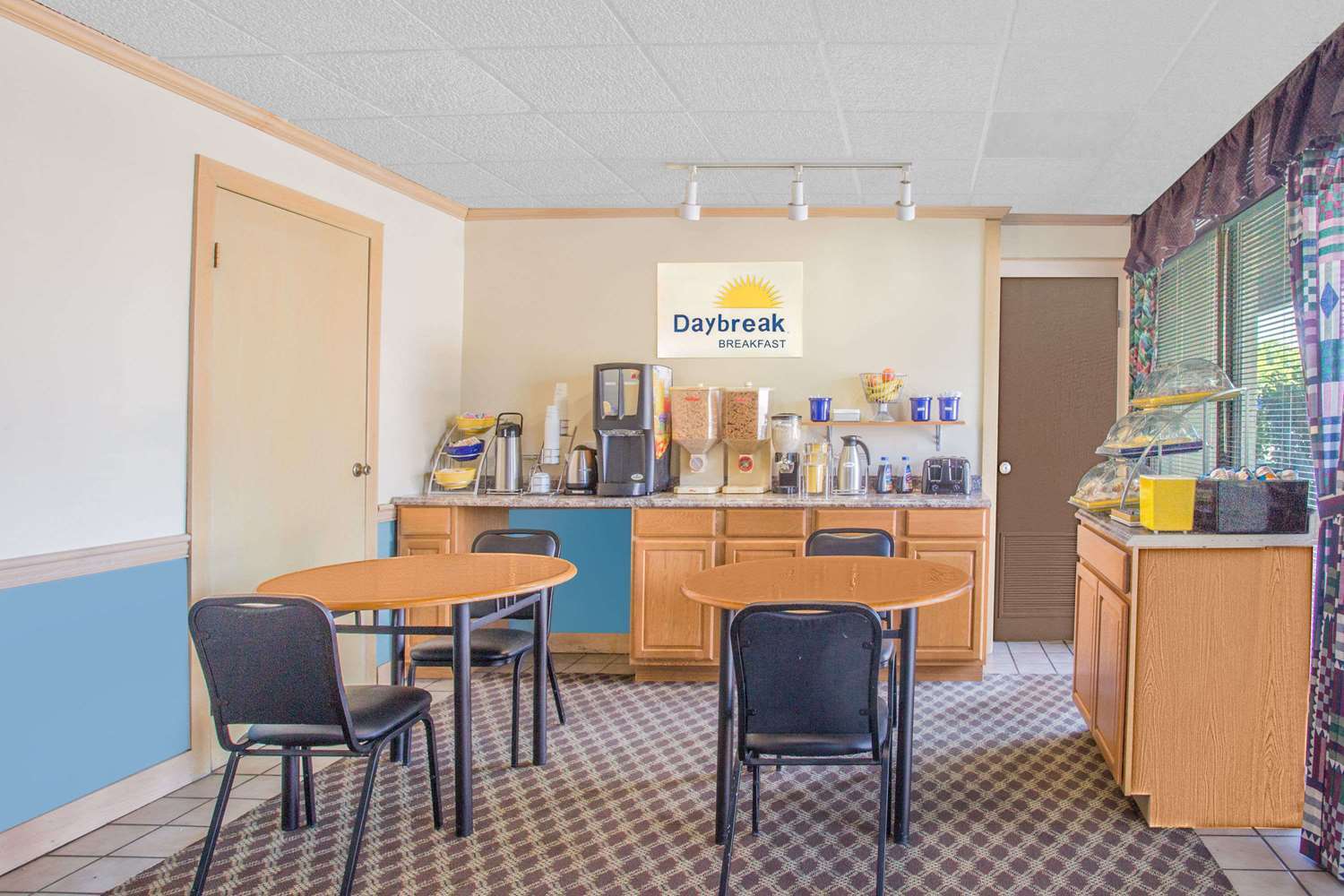 Days Inn By Wyndham Florence Downtown Exterior foto